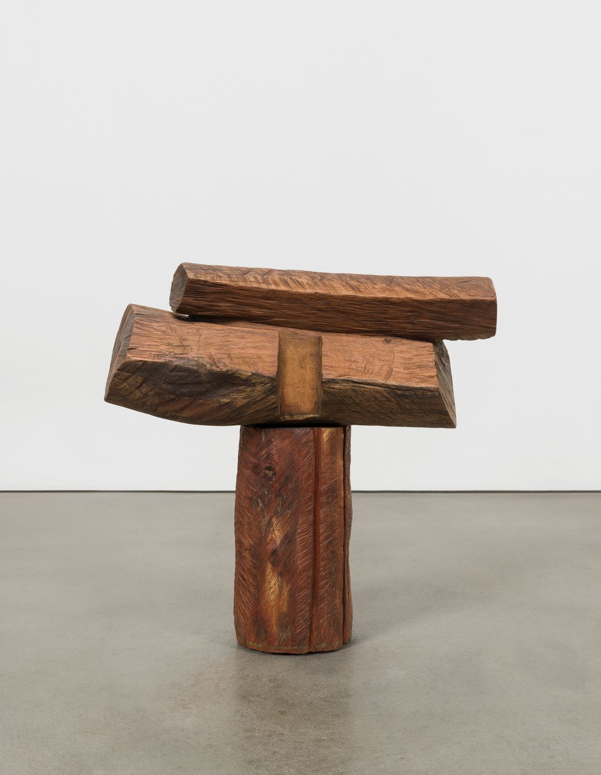 김윤신(b. 1935), <합이합일 분이분일(合二合一 分二分一) 2019-27>, 2019, Quebracho wood, 61 x 59 x 22 cm, Courtesy of the artist and Kukje Gallery, 사진: 안천호, 이미지 제공: 국제갤러리, 리만머핀