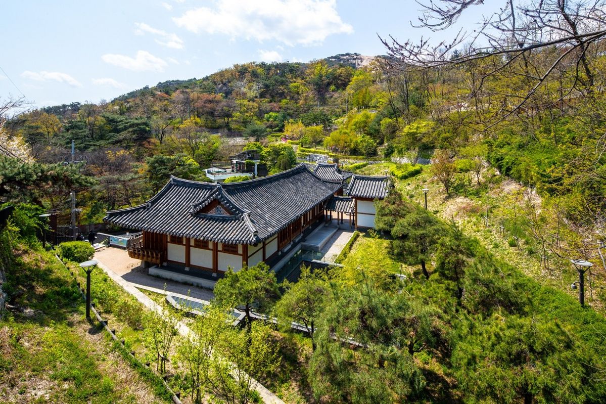 청운문학도서관