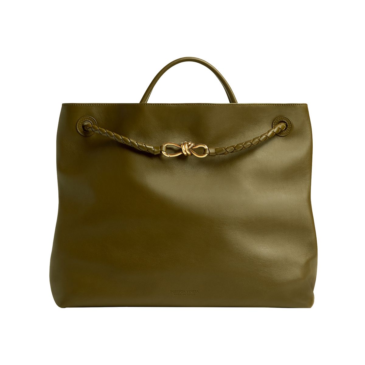 2024 겨울 컬렉션으로 출시된 실키 카프 안디아모 백. 