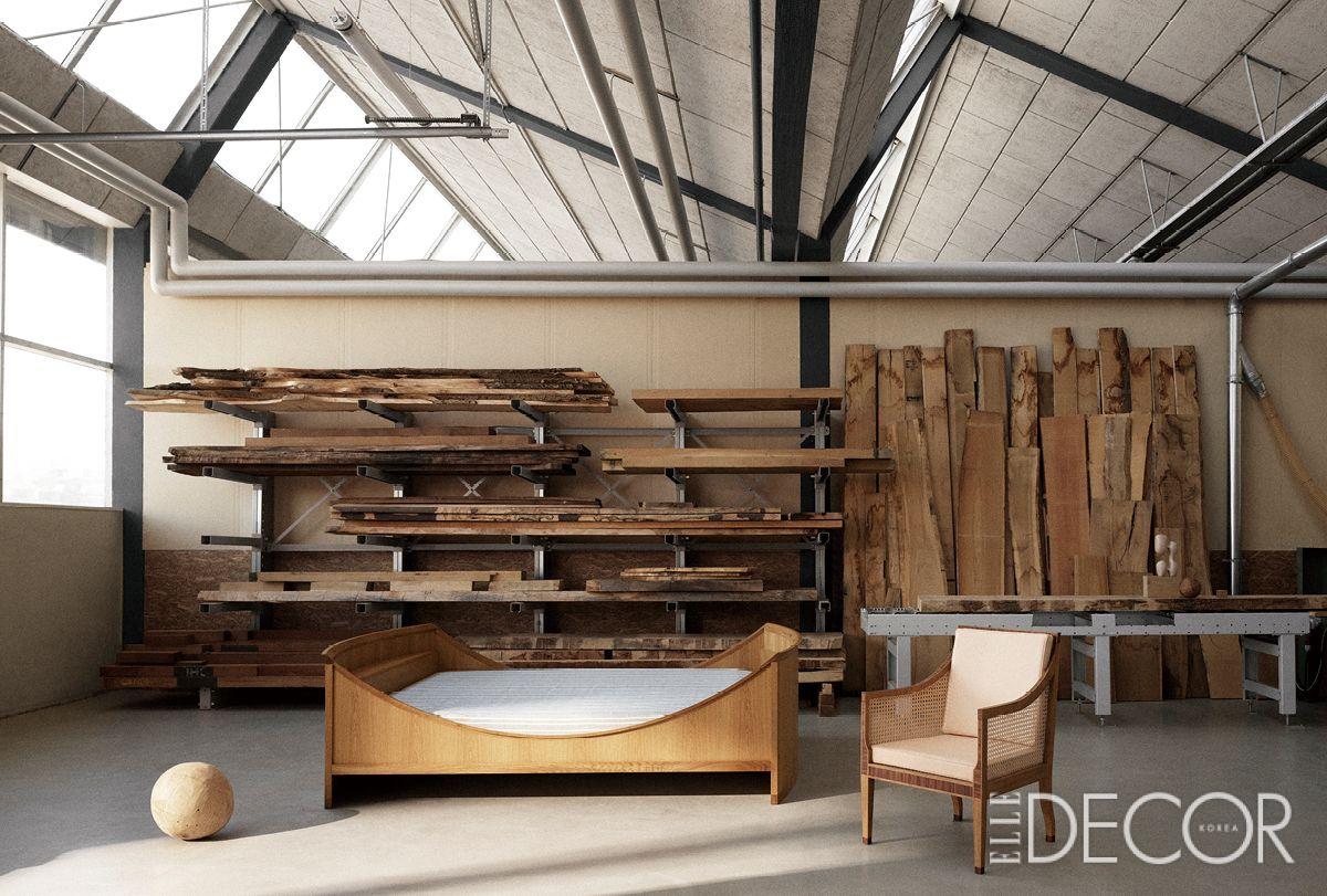 칼 한센 앤 선의 ‘더 랩’이 복원하고 제작한 카레 클린트 디자인의 ‘스페리컬 베드’와 ‘잉글리시 체어’.