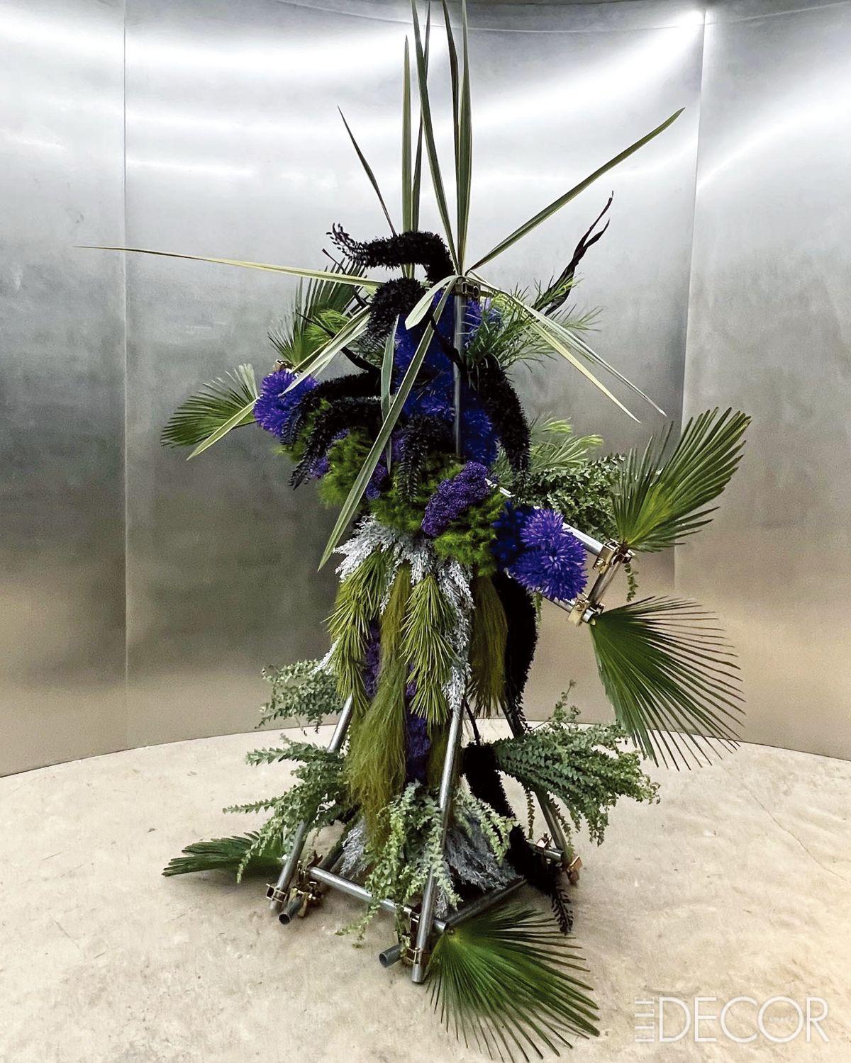 일본 애니메이션 <신세기 에반게리온>의 세계관에서 영감을 받아 제작한 ‘에반게리온: 외계식물’. 