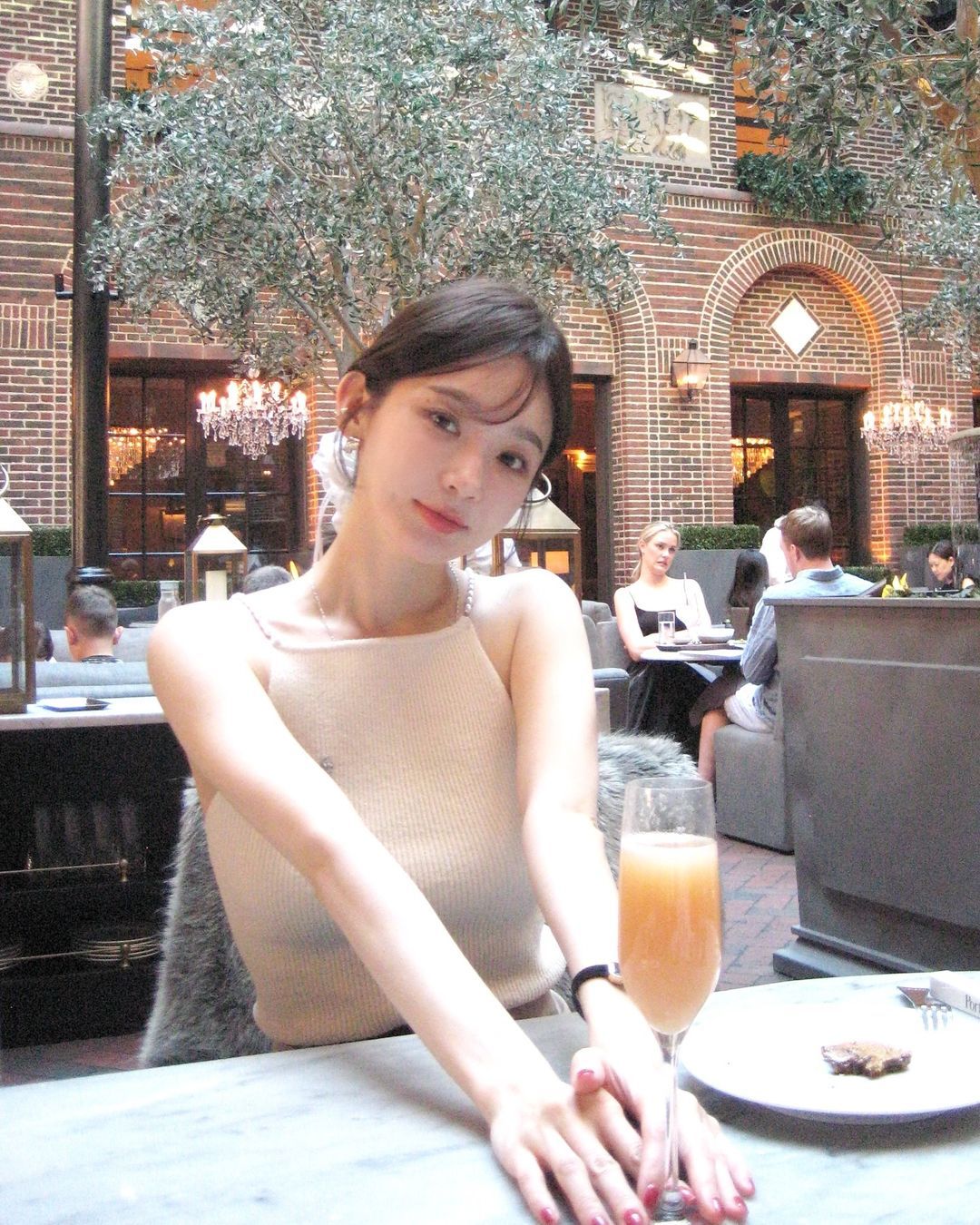 강민경 