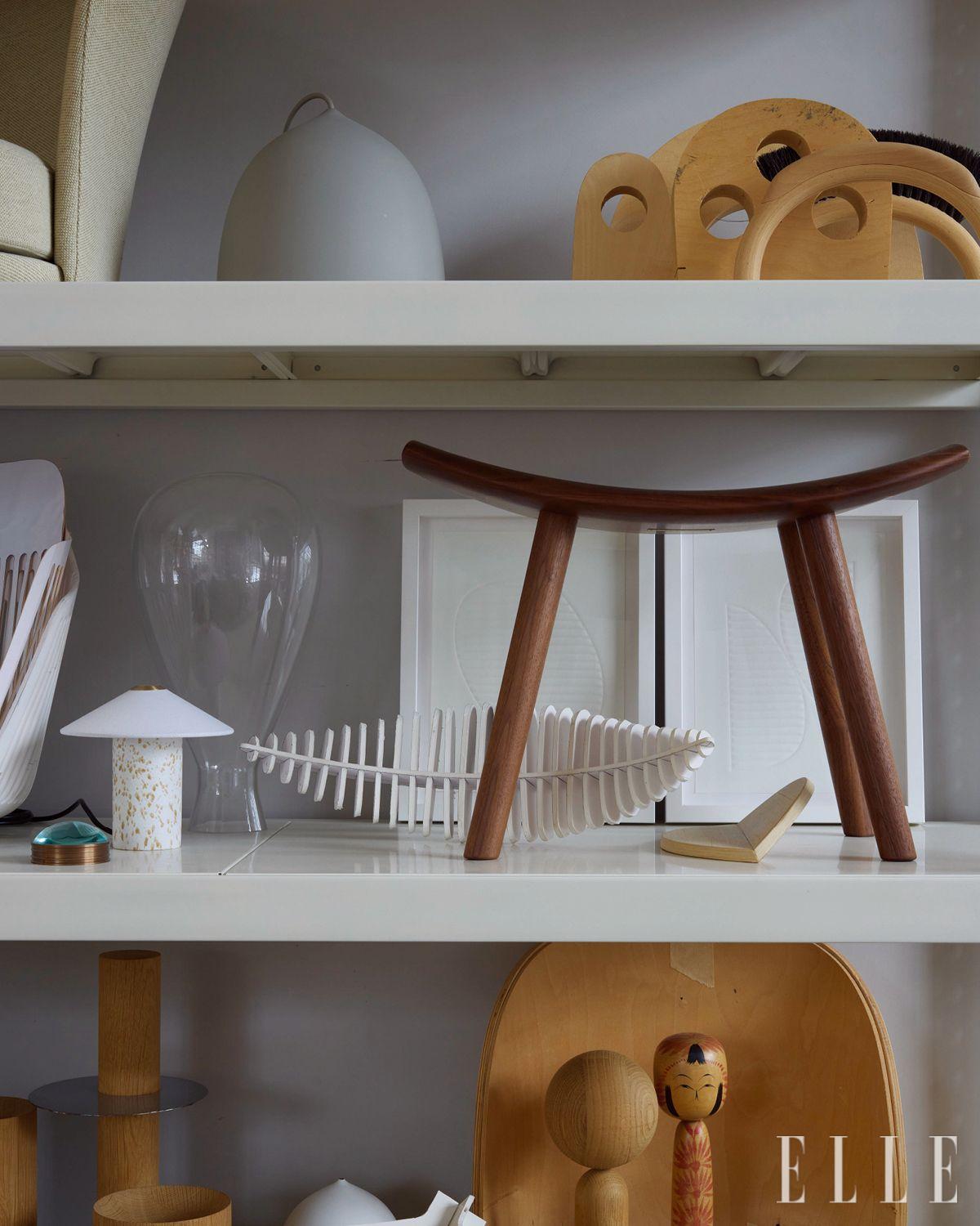  간단한 종이 샘플은 스튜디오에서 직접 만들지만 다른 재료로 제작해야 하는 프로토타입은 이탈리아에서 제작한다. 이렇게 제작된 샘플이 뮤지엄처럼 전시돼 있다. 