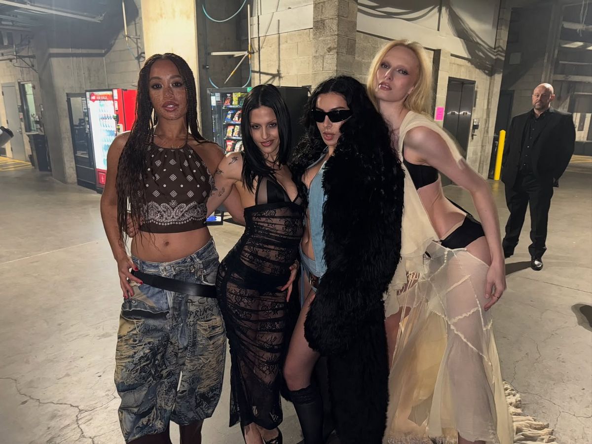 @charli_xcx 