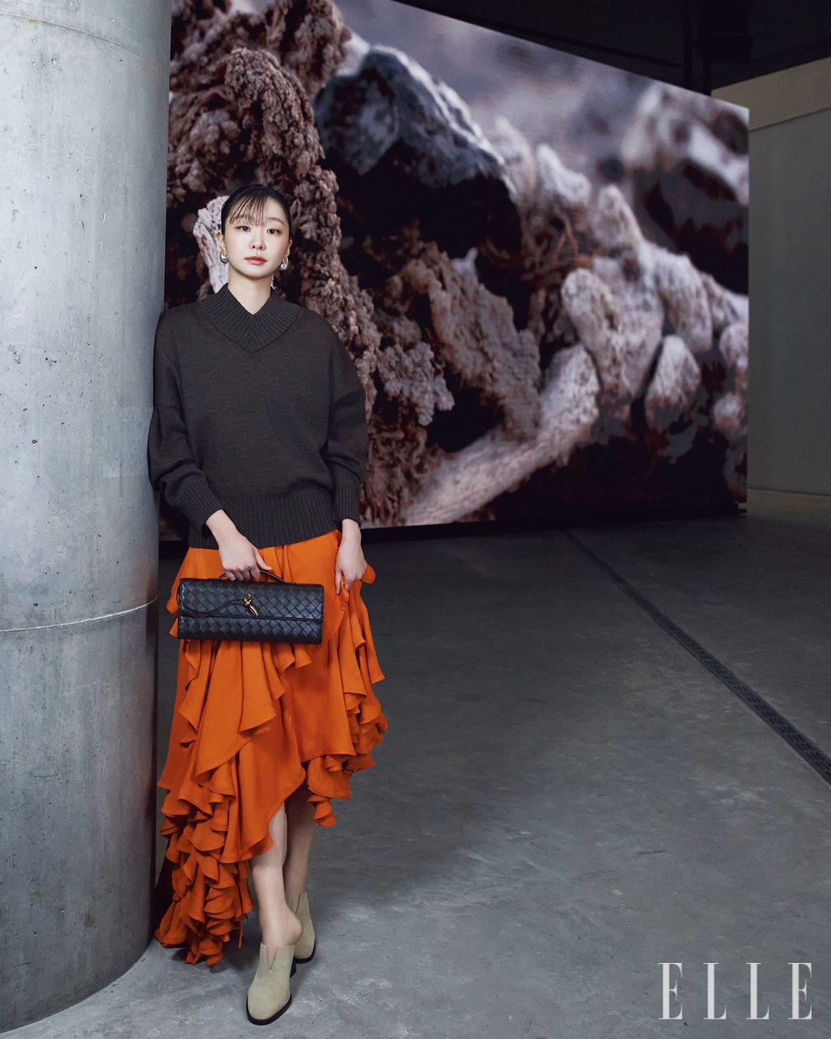 <리미널> 전시를 찾은 배우 김다미. 