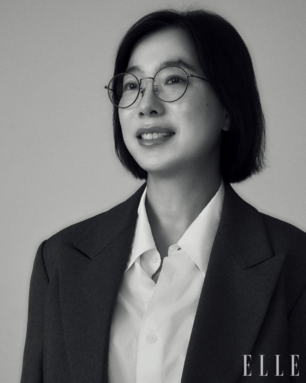 이라영 1976년생. 예술사회학 연구자이자 문화평론가. <말을 부수는 말> <타락한 저항> <폭력의 진부함> <여자를 위해 대신 생각해줄 필요는 없다> 등을 썼다.