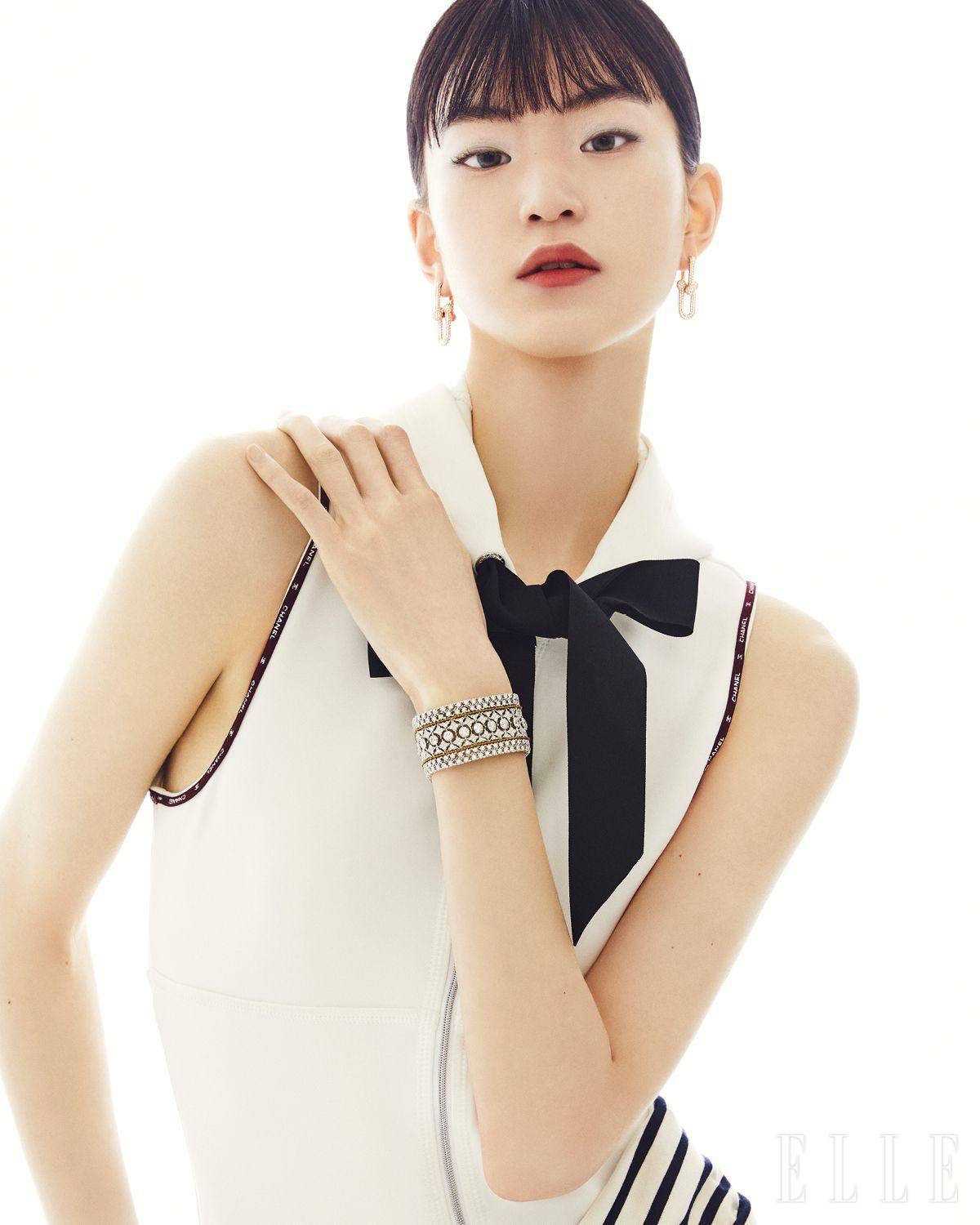 스윔수트는 가격 미정, Chanel.