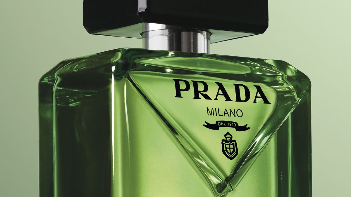 프라다 패러다임 오 드 퍼퓸, 100ml 21만7천원대, Prada Beauty.
