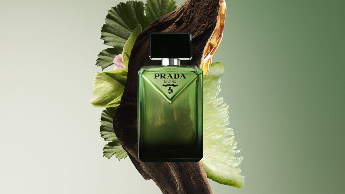 프라다 패러다임 오 드 퍼퓸, 100ml 21만7천원대, Prada Beauty.