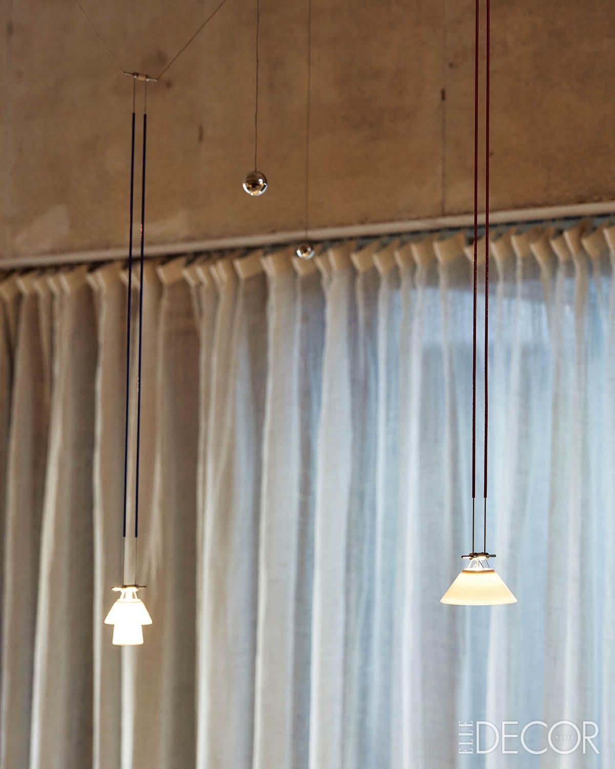 각 실내 환경에 알맞은 형태와 구성으로 설치할 수 있는 잉고 마우러의 모듈식 조명 ‘야야호’. 