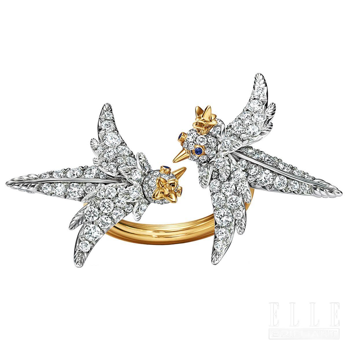 플래티넘과 옐로 골드에 다이아몬드를 세팅한 ‘버드 온 어 락 러브버드’ 링은 TIFFANY & CO. 