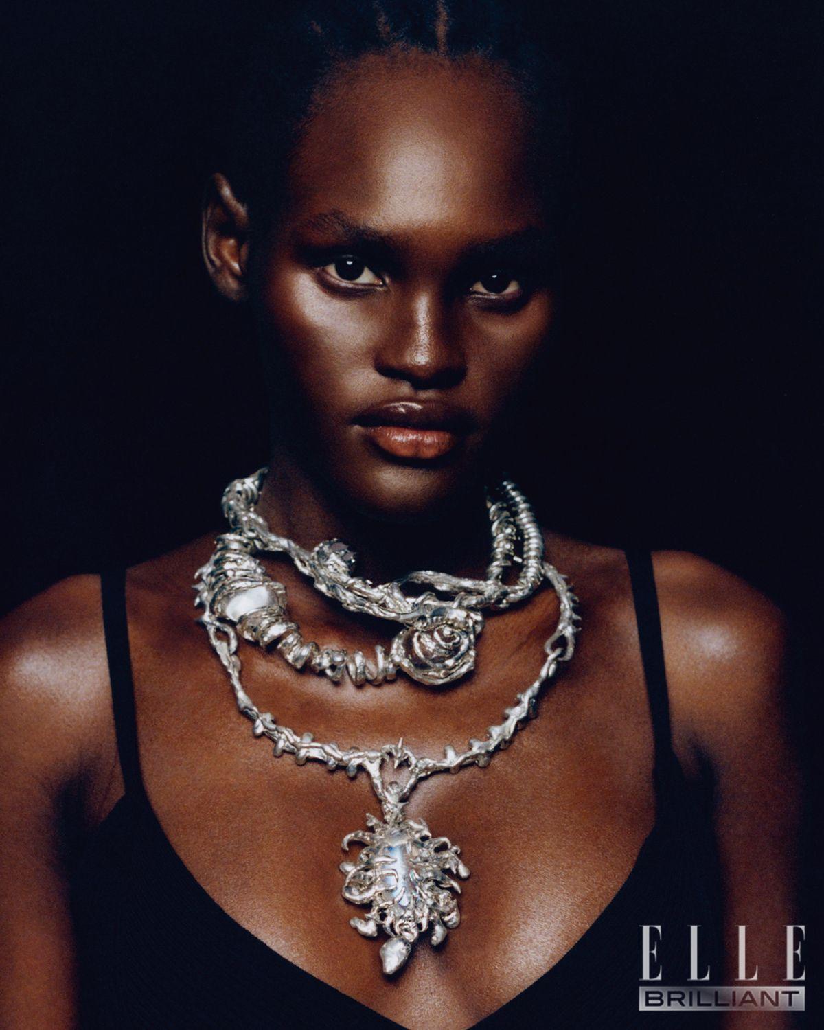 포토그래퍼 줄라이카 뮐러가 남긴 ‘오묘’ 캠페인. 