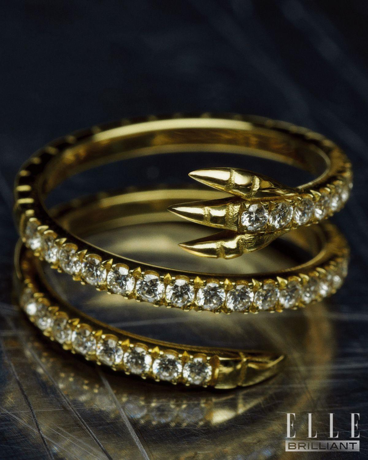 18K 골드에 브릴리언트 컷 다이아몬드를 세팅한 ‘인챈티드 테일’ 링. 