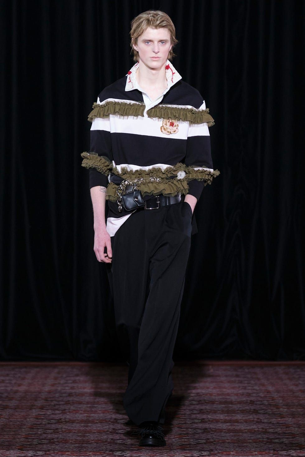 시몬 로샤 2025 가을 겨울 컬렉션