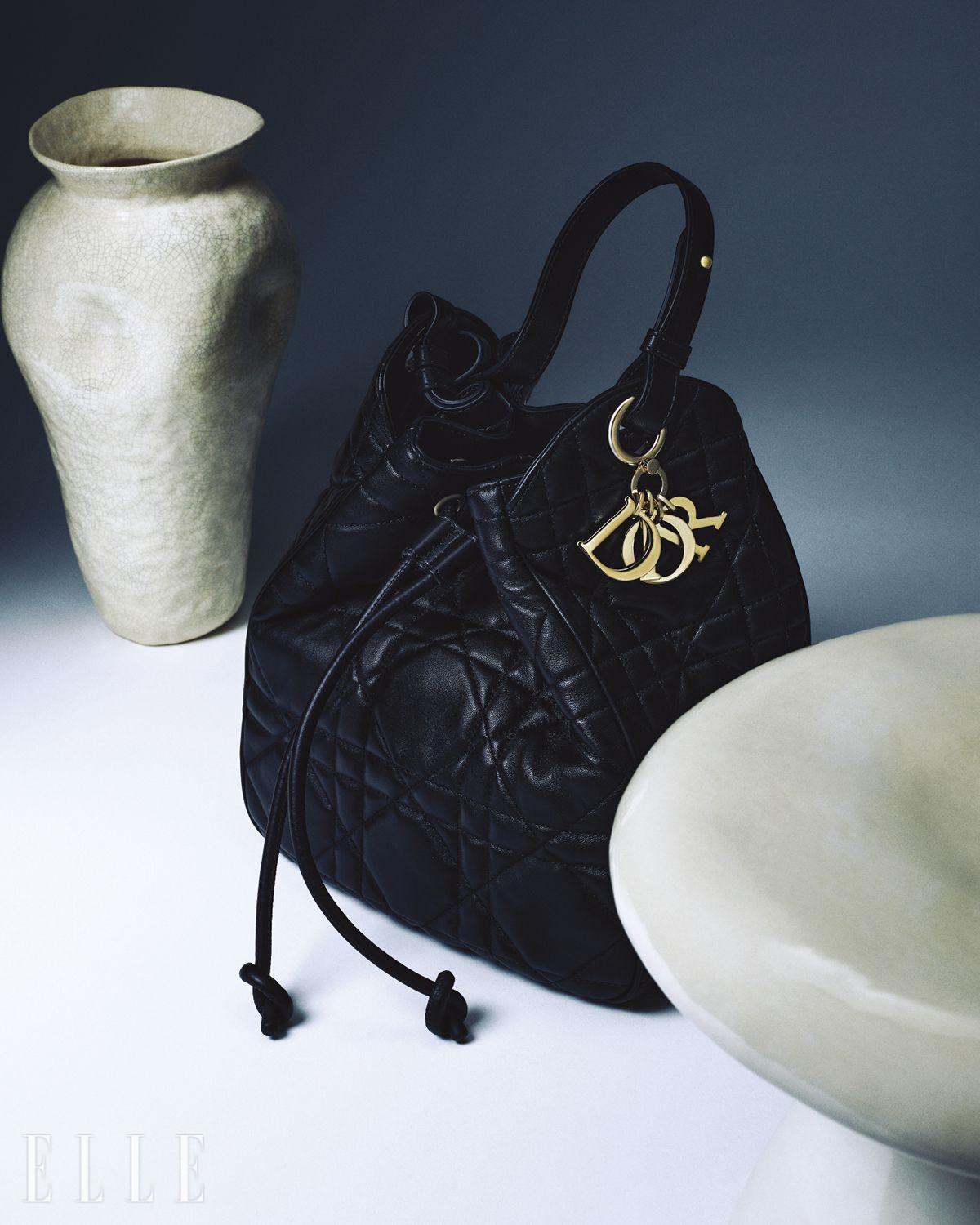 (왼쪽) 이나영도자 ‘Fingertip’. (오른쪽) 김누리 ‘소반’.