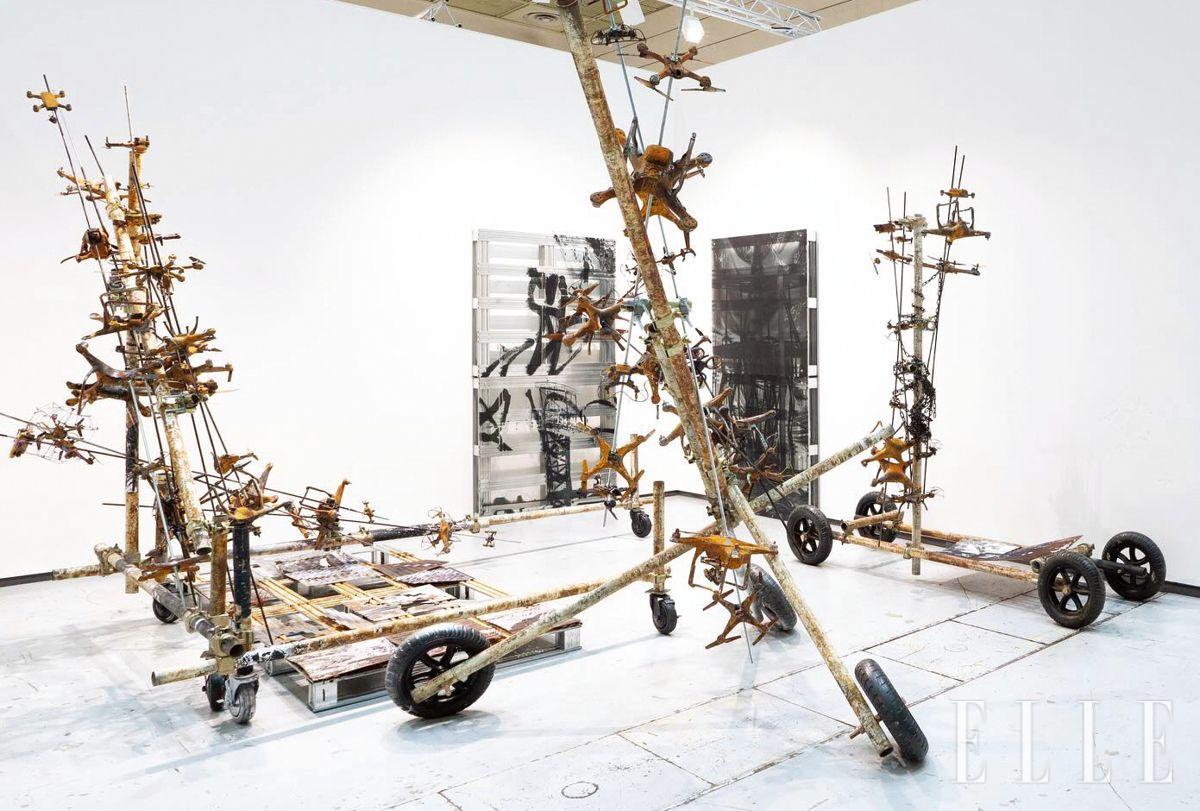 프리즈 서울 설치 전경 <정유진: Scrapulance>. 