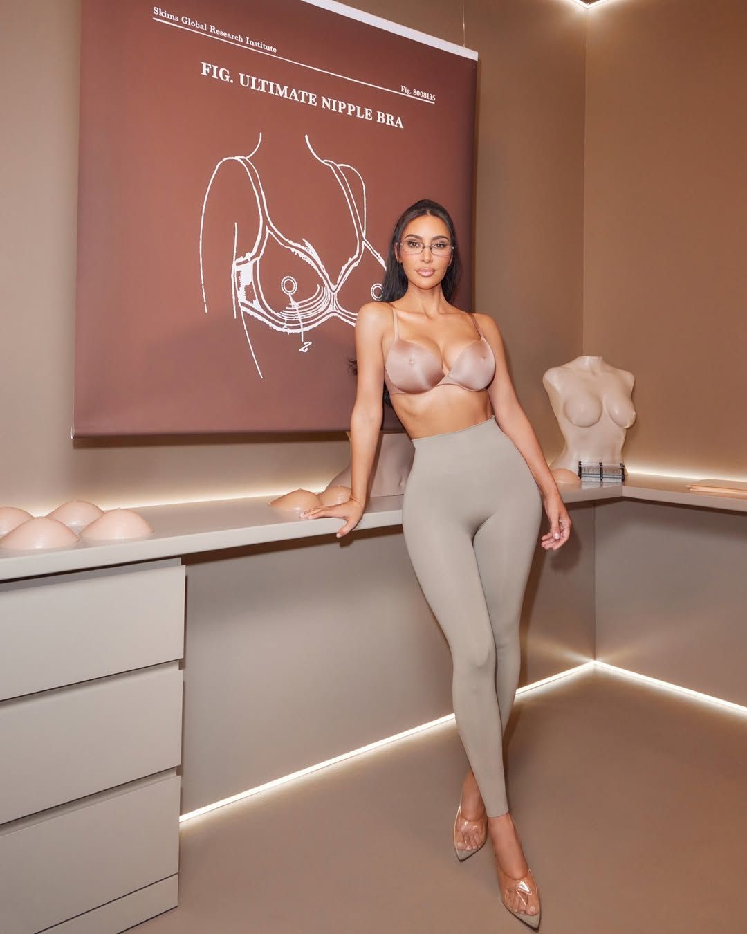 킴 카다시안이 이끄는 브랜드 '스킴스'의 니플 브라