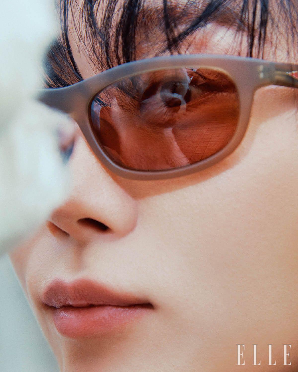 선글라스는 스타일리스트 소장품. 