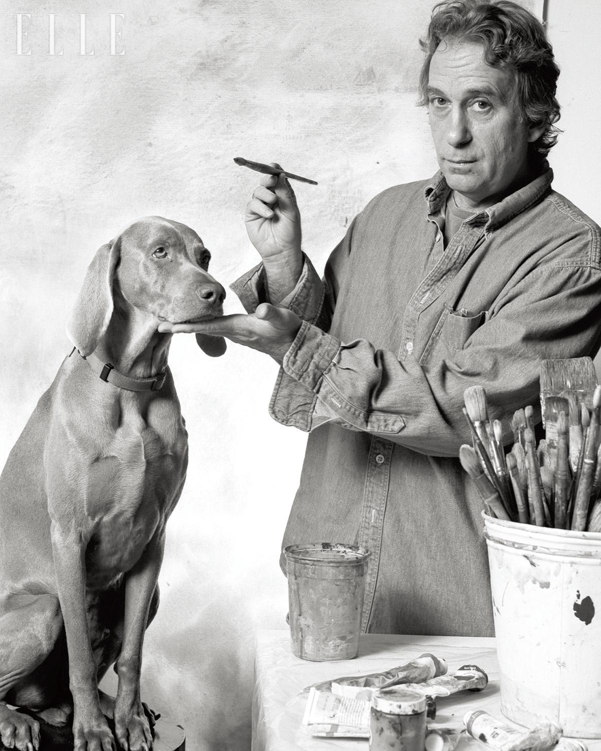 첫 번째 반려견인 만 레이는 웨그먼의 예술세계를 구축하는 데 일조했다.