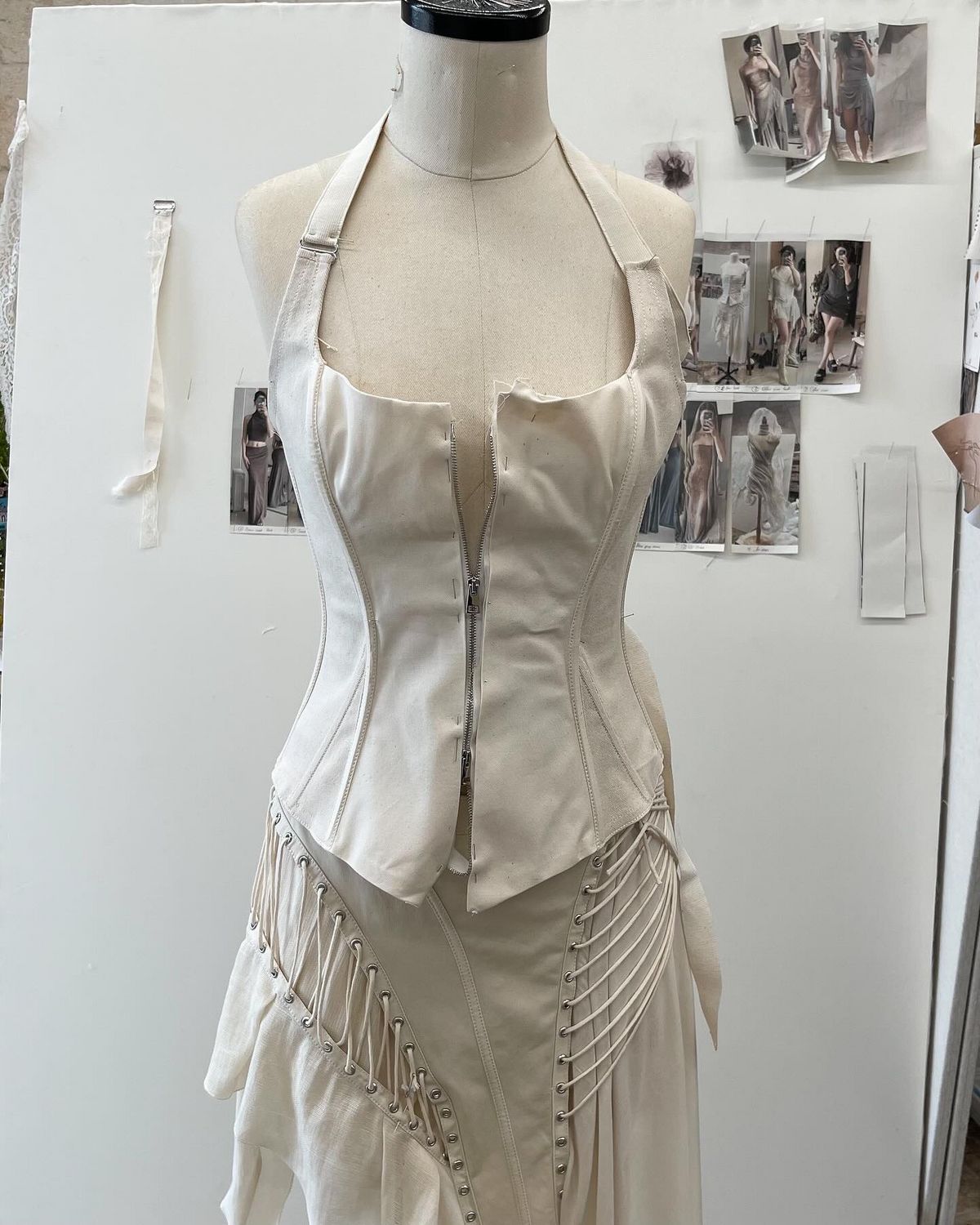 마리나 이어리의 드레스