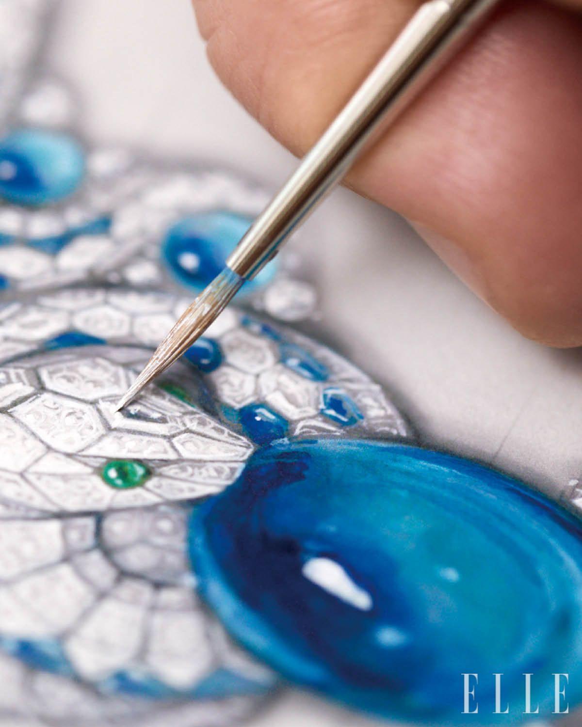 스케치에서 실제 하이 주얼리 작품이 되기까지 장인들이 수많은 시간을 들여 완성한 ‘앙 에킬리브르’ 하이 주얼리 컬렉션의 탄생 과정. 