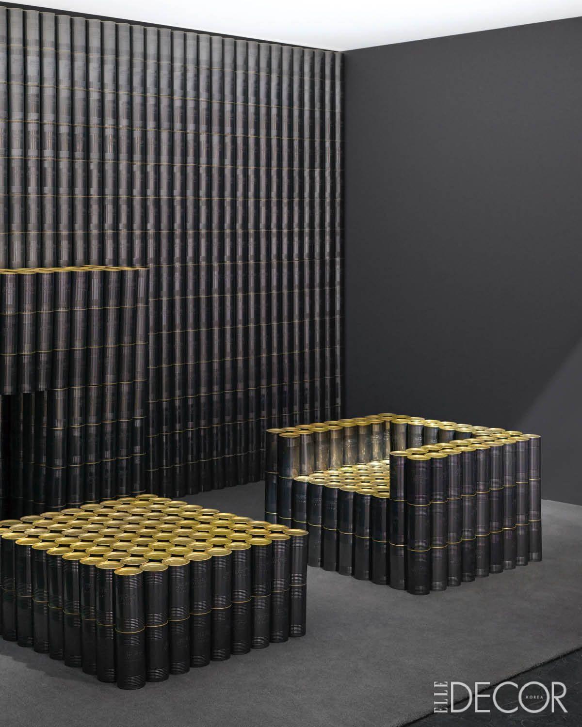 아트 바젤 파리 기간에 함께 열린 장 폴 고티에와의 협업 전시.