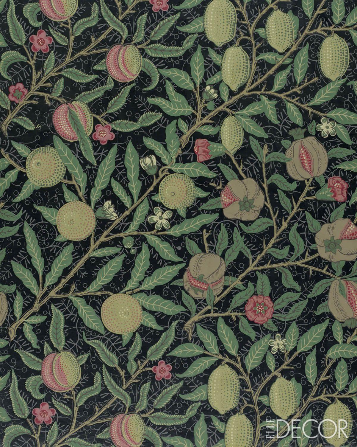 과일. 대각선으로 뻗은 가지에 석류와 여러 과일, 드문드문 핀 꽃들이 그려져 있다. 윌리엄 모리스가 패턴을 디자인하고 ‘제프리 앤 컴퍼니’에서 종이에 블록으로 인쇄해 제작했다. 