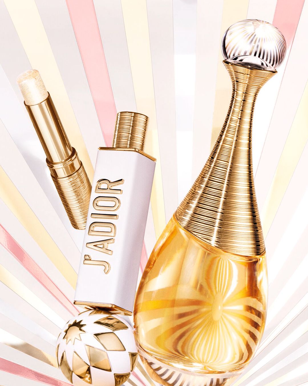 (왼쪽부터) 쟈디올 솔리드 퍼퓸, 3.2g 11만원, 쟈도르 오 드 퍼퓸, 30ml 12만 5천원, Dior Beauty.