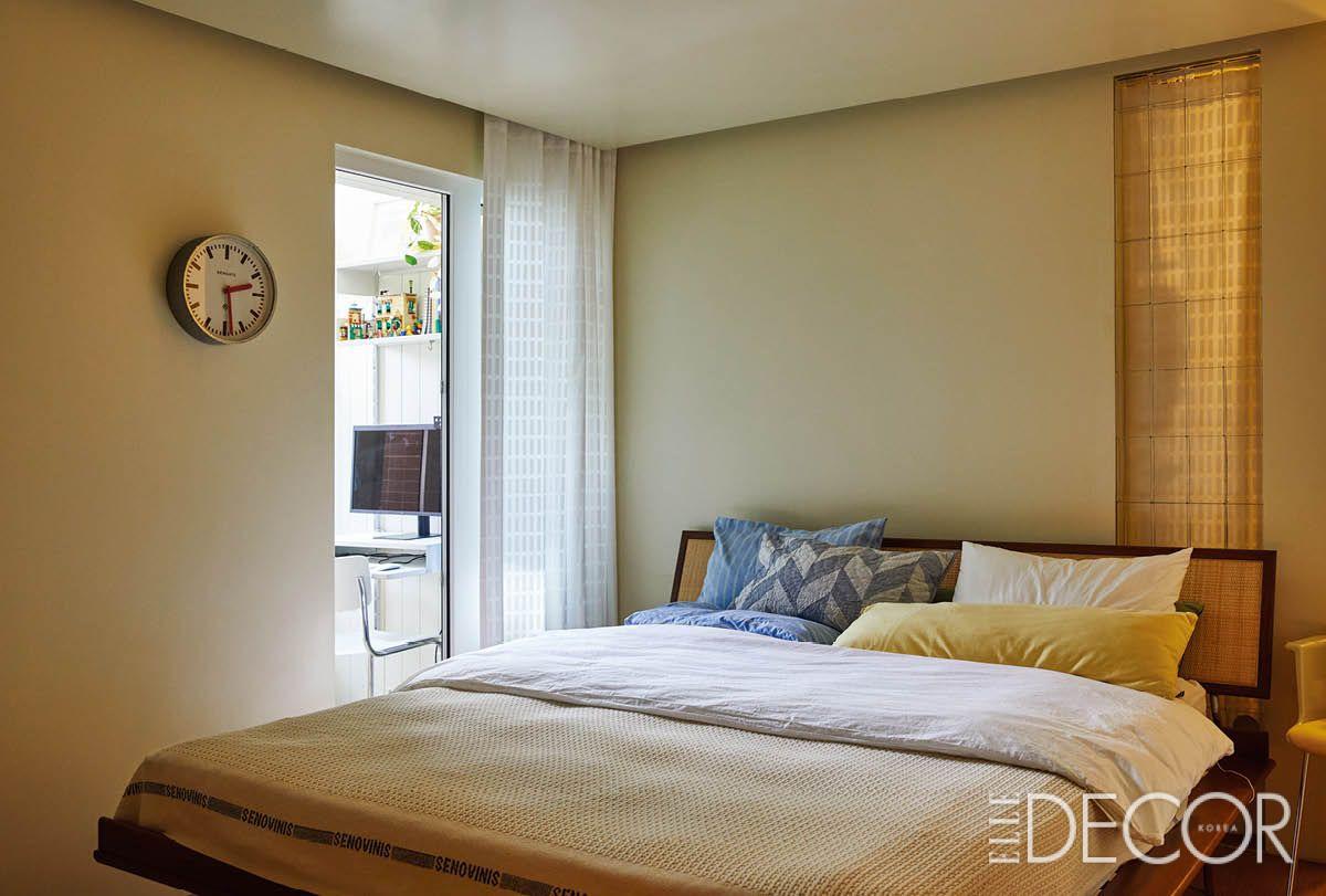 부부의 침실. 안쪽으로는 업무를 위한 작은 작업실을 만들었다.