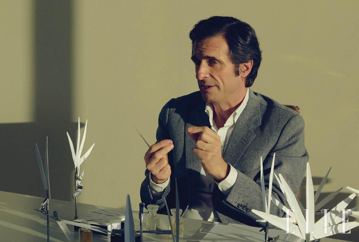 이미지 캡션 영역