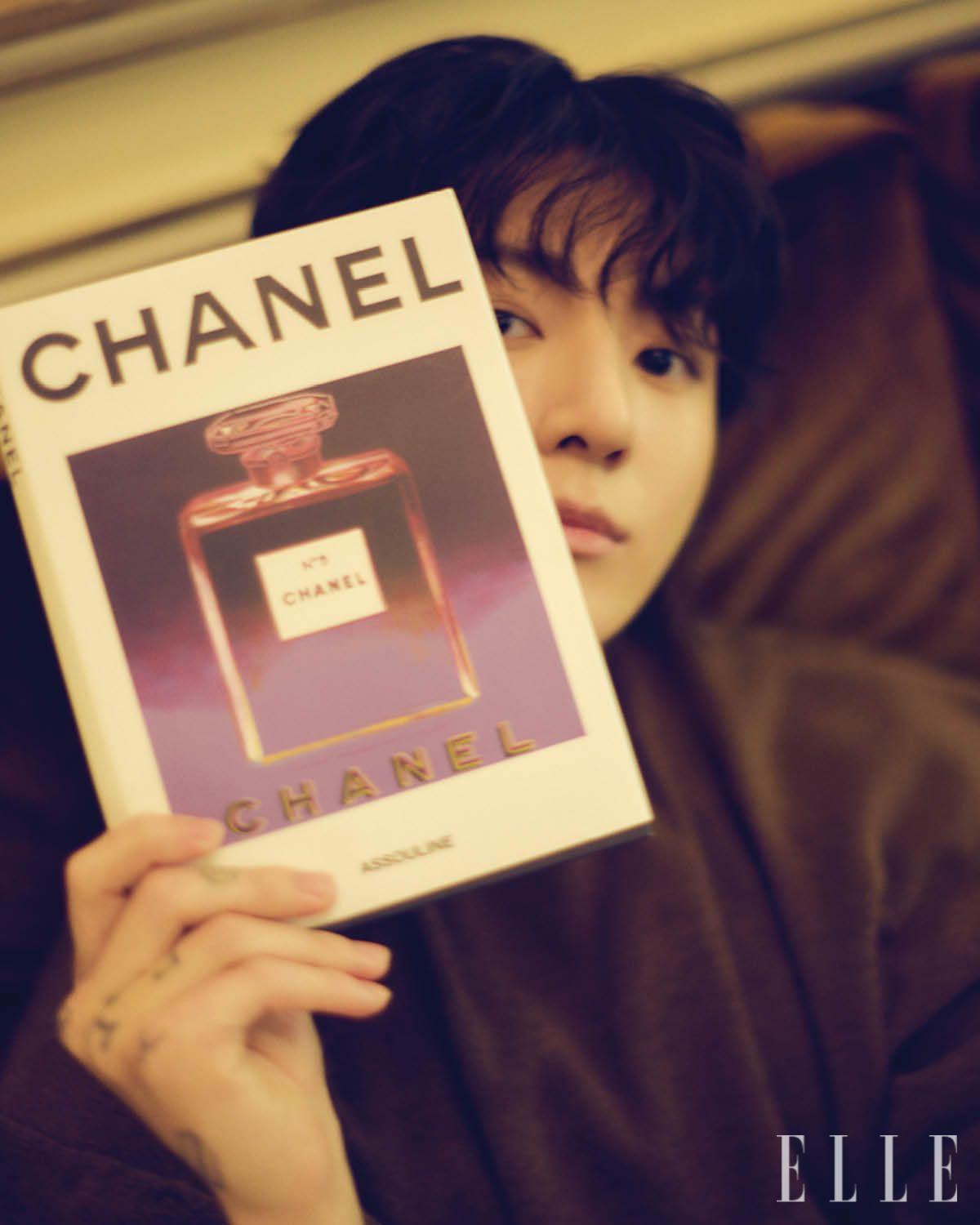 이미지 캡션 영역