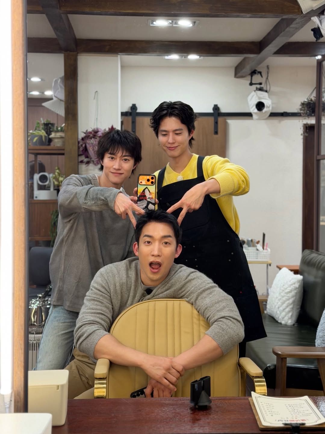 tvN <보검 매직컬> 비하인드 사진 