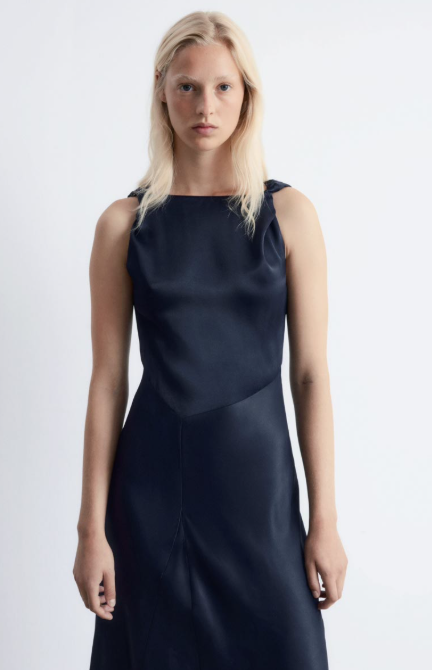 트위스트 디테일 새틴 미디 드레스