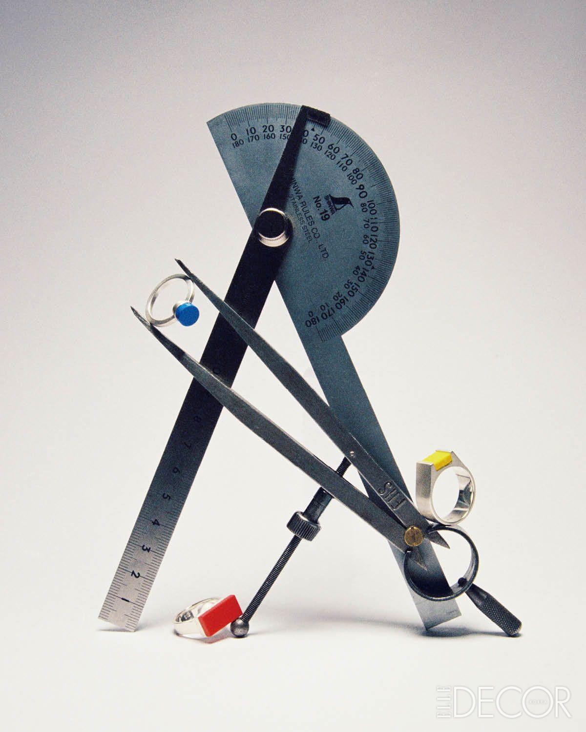 추억의 레고 블록으로 감각적인 주얼리를 제작하는 스튜디오 고고(Studio GoGo)의 링 컬렉션. 