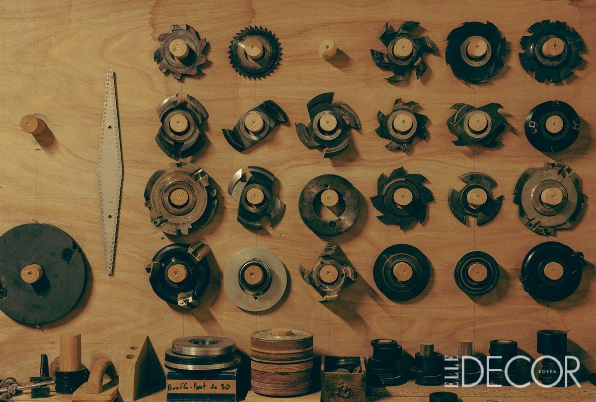 피에르 샤포의 가구는 목재에 대한 깊은 이해에서 탄생했다. 