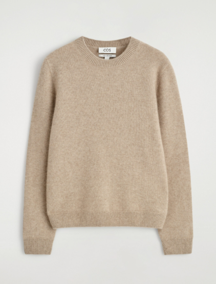 COS의 캐시미어 크루넥 스웨터 30만 5천원