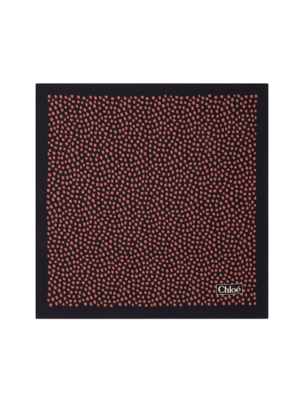 실크 끌로에 스팟티드 스퀘어 스카프