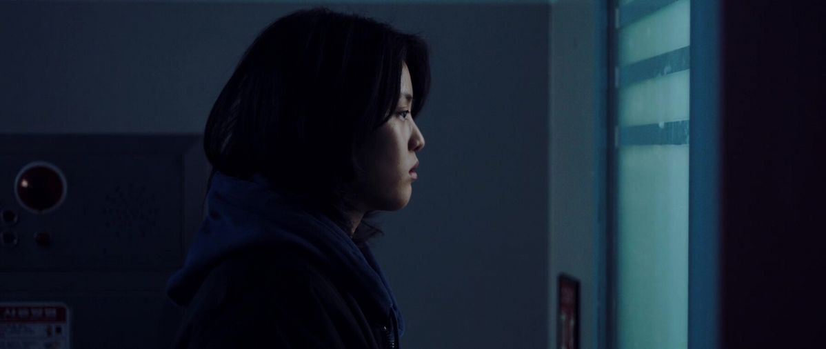 배우 이연을 기록한 ‘새벽의 Tango’ 스틸 이미지. 