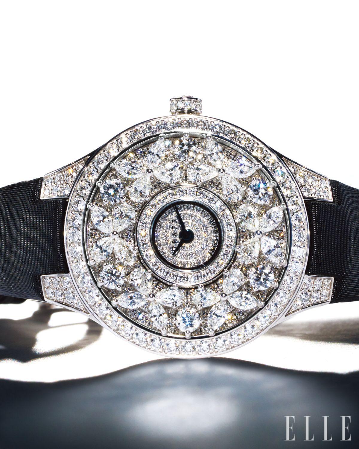 총 9.58캐럿의 다이아몬드를 세팅한 클래식 버터플라이 다이아몬드 워치는 가격 미정, Graff.