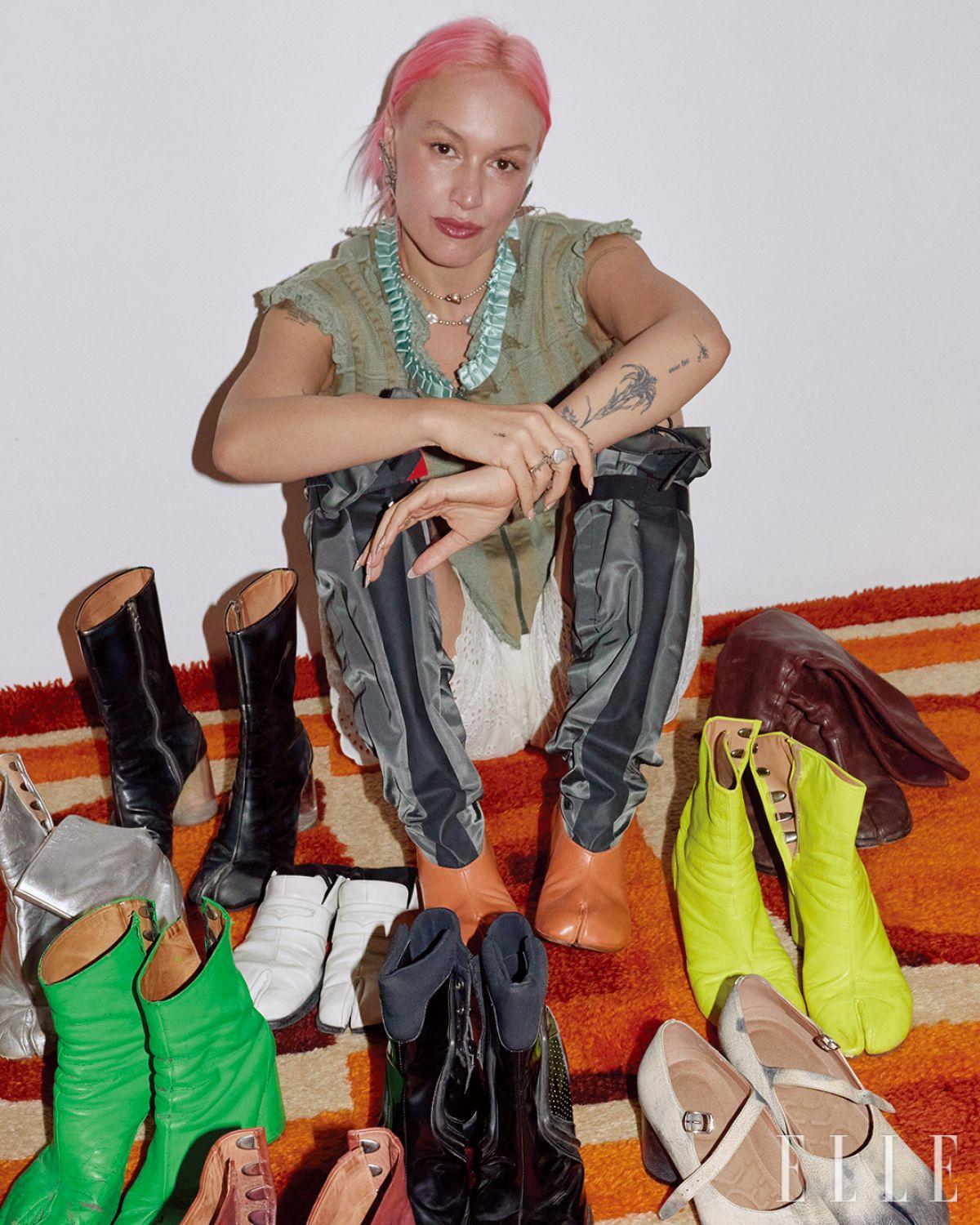 2010년부터 타비 수집을 시작한 아티스트 판도라. 