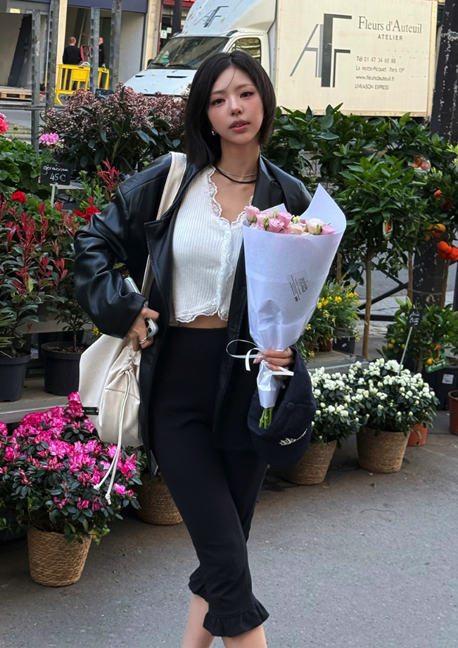 FRILL CAPRI PANTS, 7만원 대