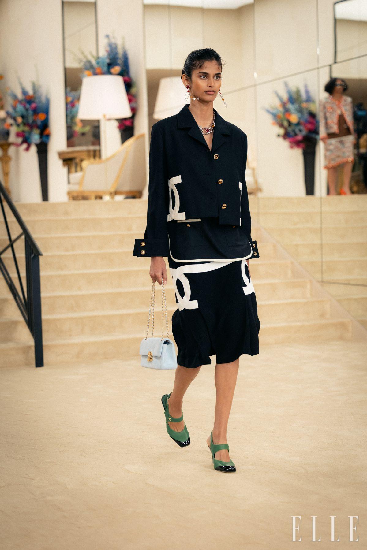 CHANEL 