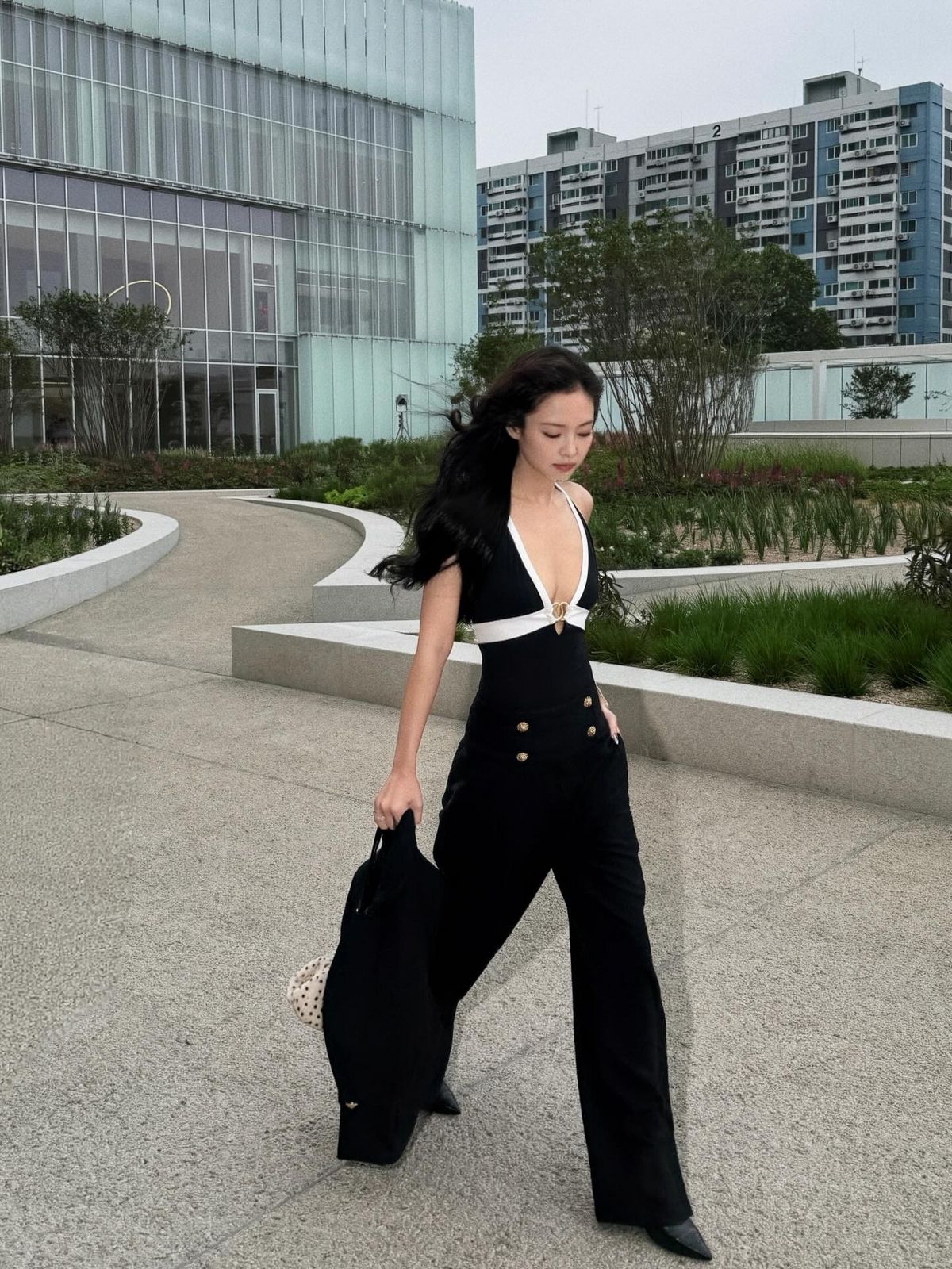 @jennierubyjane