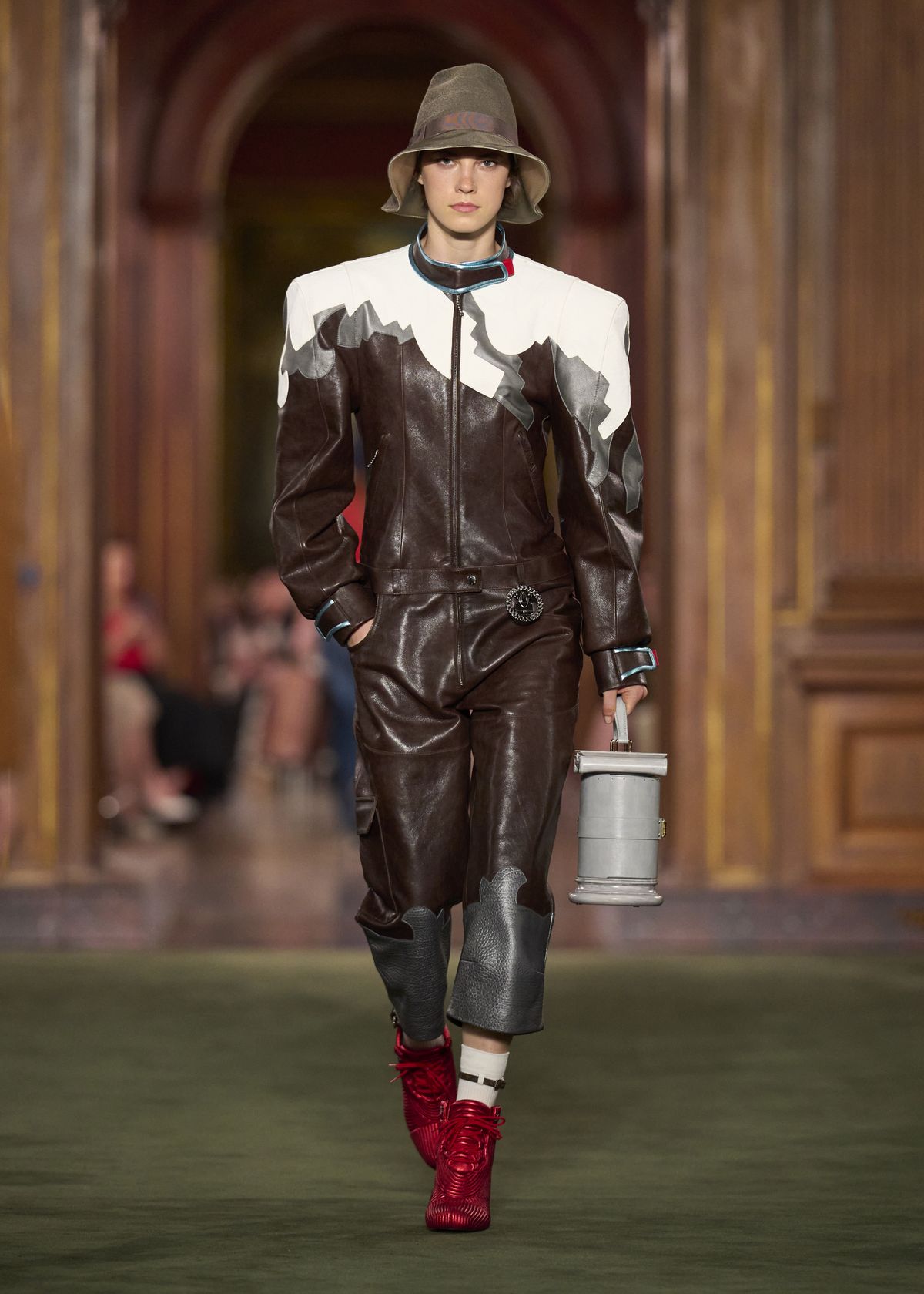 LOUIS VUITTON