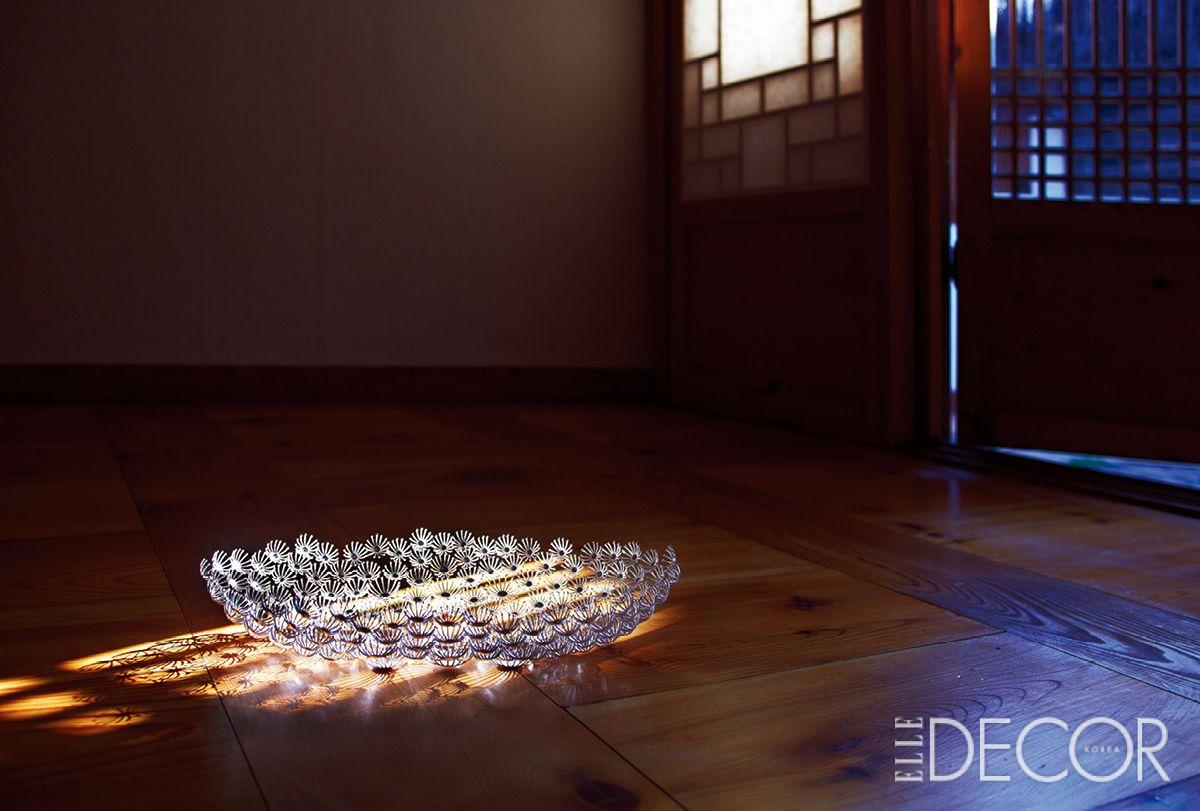 ‘Dandelion dish’(2021). 꽃 한 송이, 돌멩이 하나도 고혜정 작가에게는 중요한 영감이 된다. 