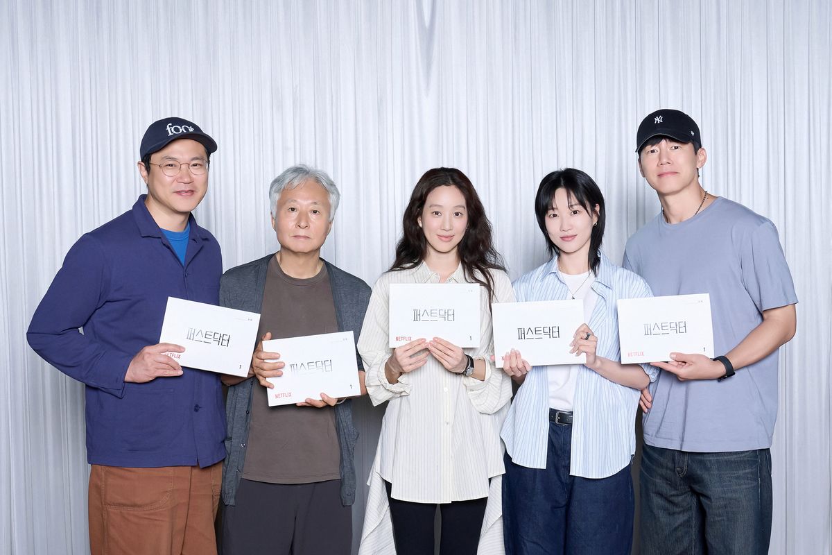 넷플릭스 <퍼스트 닥터>