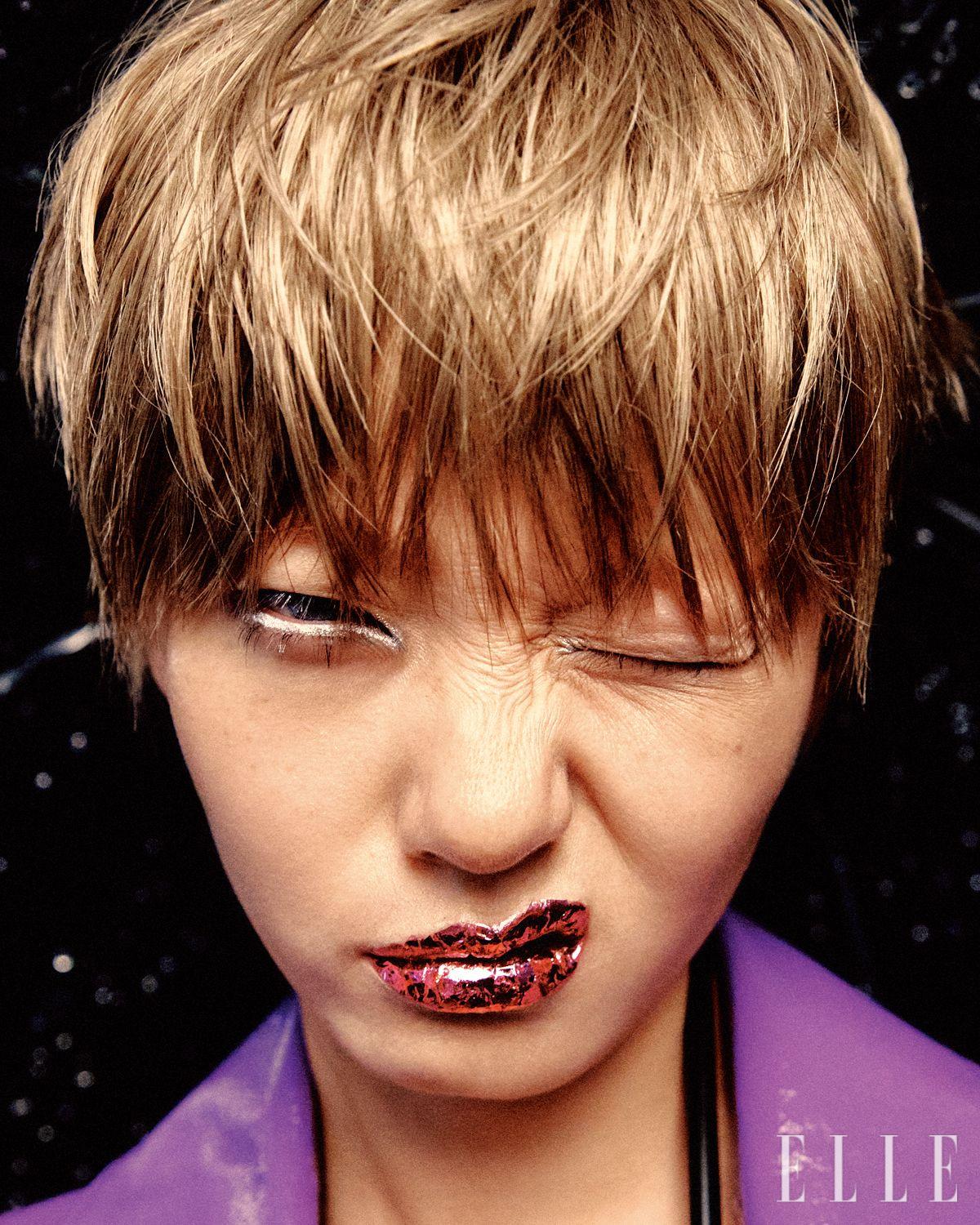 퍼플 코트는 Hannah Shin.