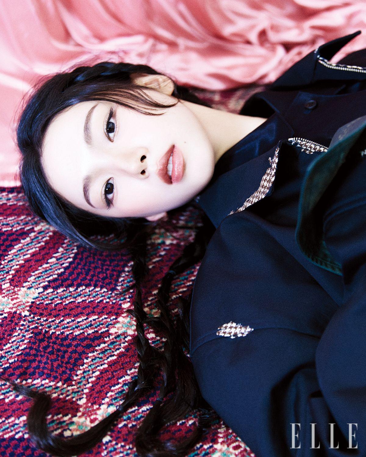 포플린 재킷은 Prada.