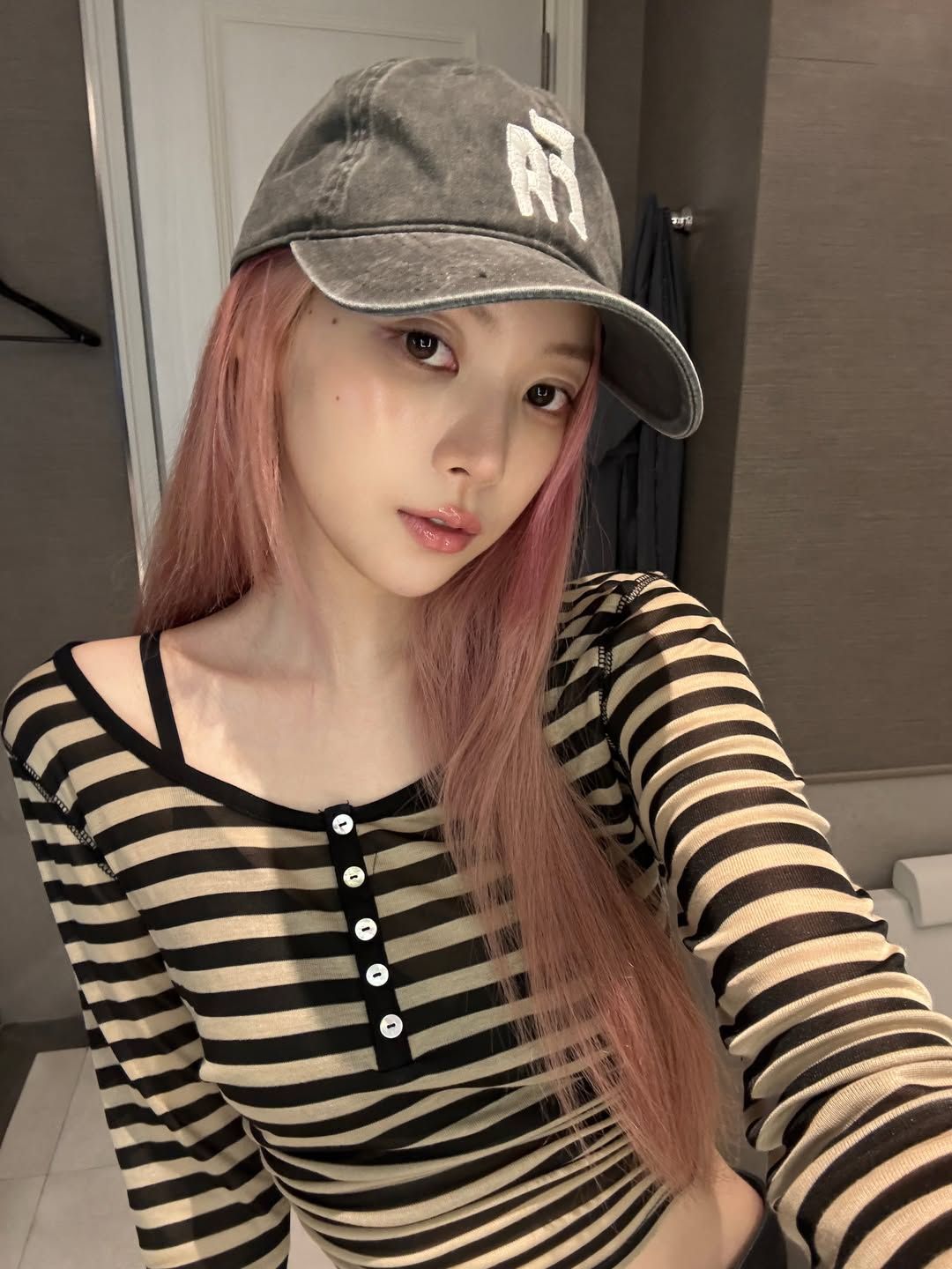 @meovv