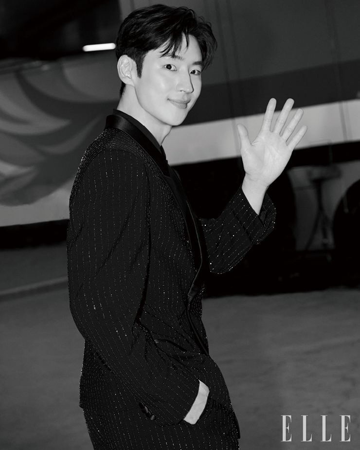 29일 시상자로 참석한 이제훈의 여유로운 매너.